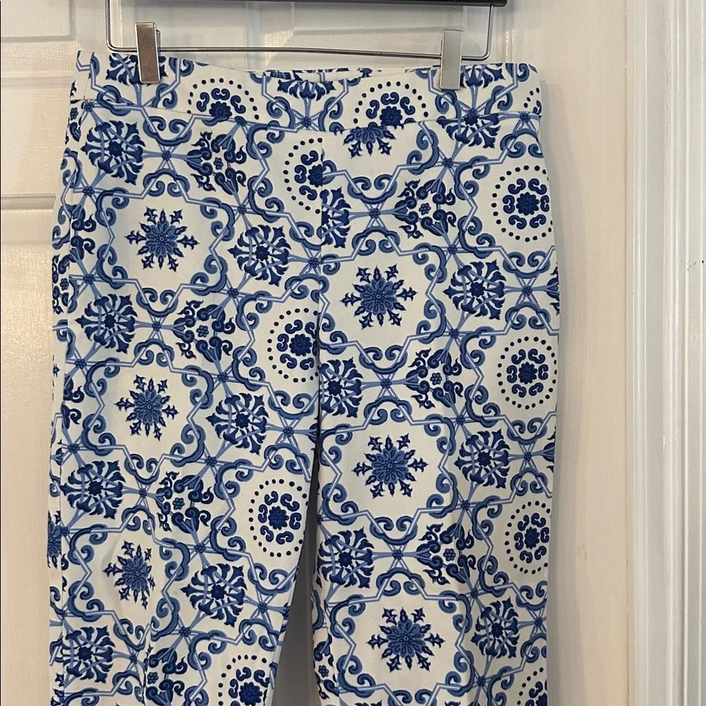 NWOT Women’s Talbots Heritage Blue & White Cropped Pants Size 8